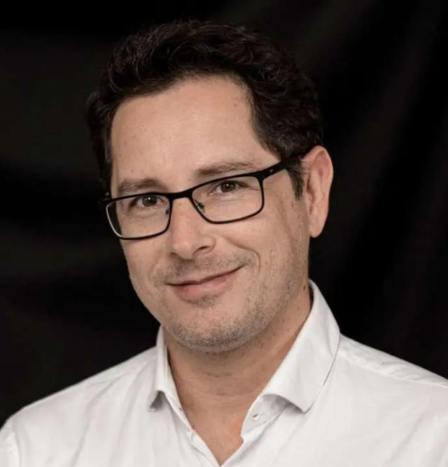 Barnák László